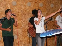 /album/adora%c3%a7%c3%a3o%20e%20louvor/image27-jpg/